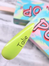 Charger l&#39;image dans la galerie, Poudre résine et poudre, poudre pour ongles en résine, poudre de couleur ongles, poudre acrylique pour ongles, poudre colorée pour faux ongles, poudre nail art résine, poudre pour technique résine, résine et poudre ongles, produit pour pose d’ongles, produits pour technicienne en pose d’ongles, Nail Tech, Résine et poudre durable, formation pose d&#39;ongles
